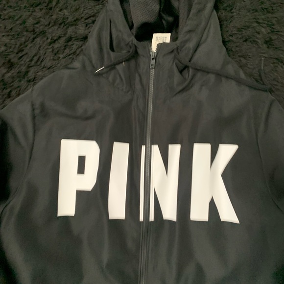 Wind breaker - Picture 2 of 3